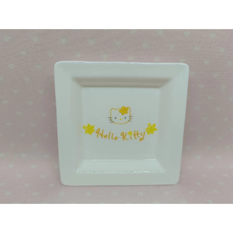 hello kitty 日本制 1999年酱油碟尺寸约8.8*8.8cm