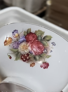 欧式骨瓷餐具套装家用陶瓷碗碟套装乔迁送礼套装金线玫瑰4.75寸碗