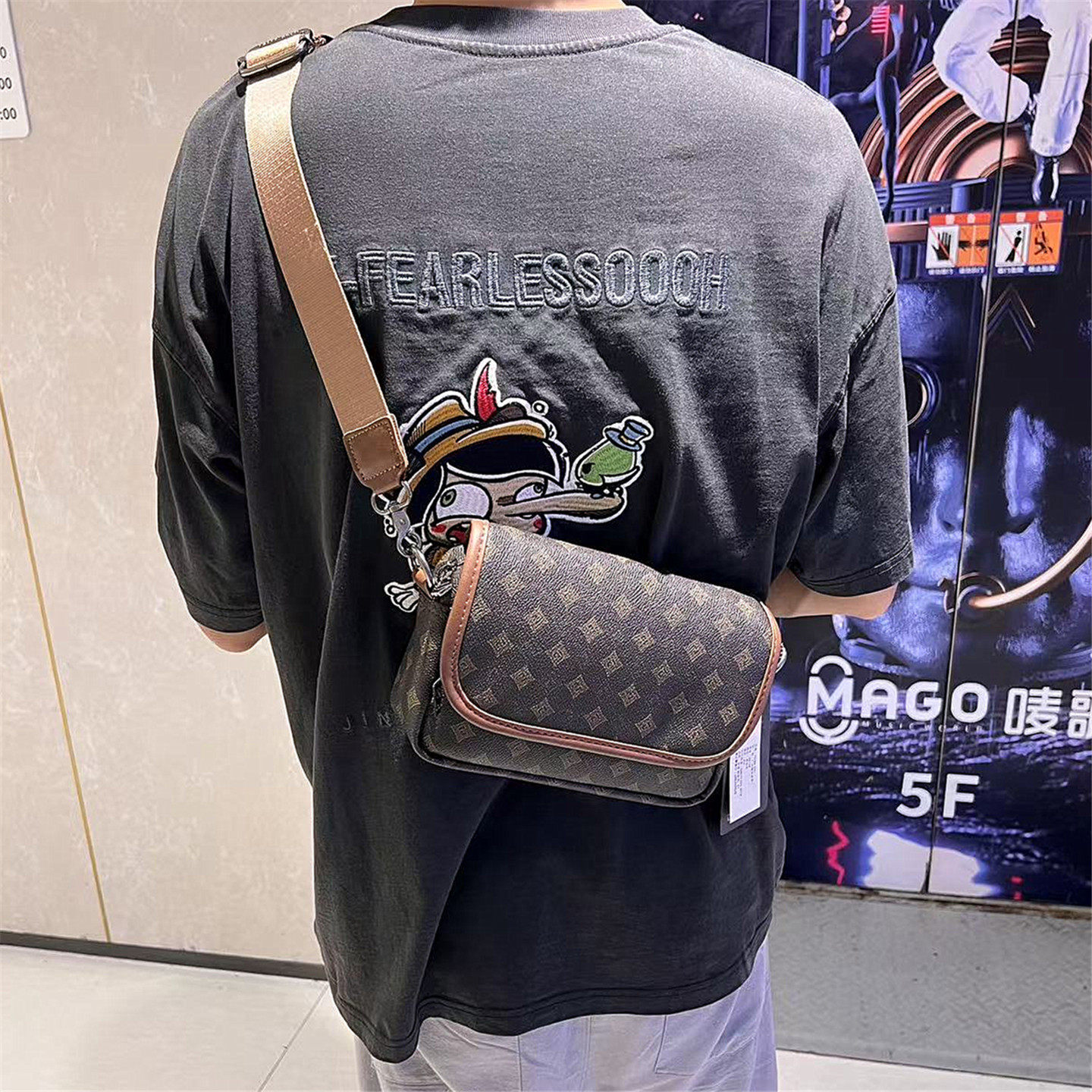 Three-Box男士迷你印花斜挎包