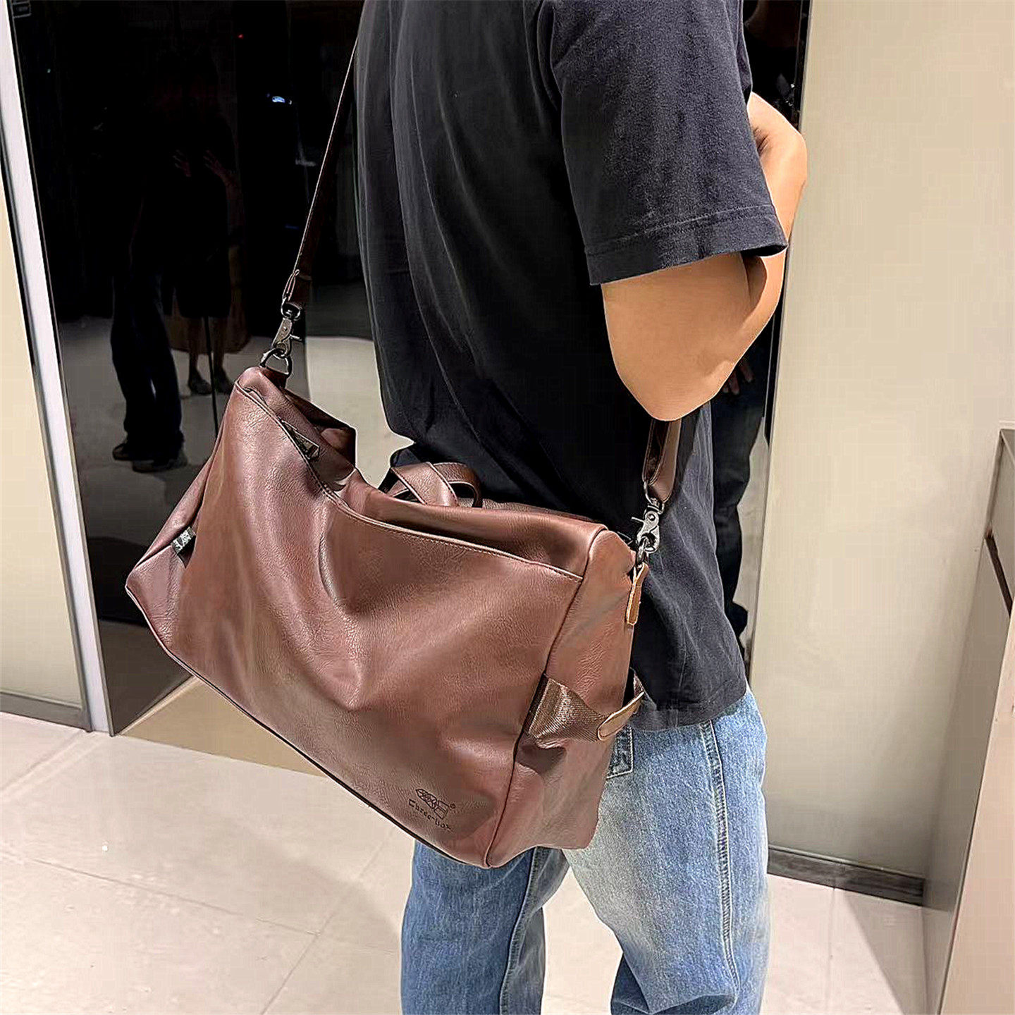 Threebox男士软皮旅行包时尚托特包大容量休闲简约青年单肩斜挎包