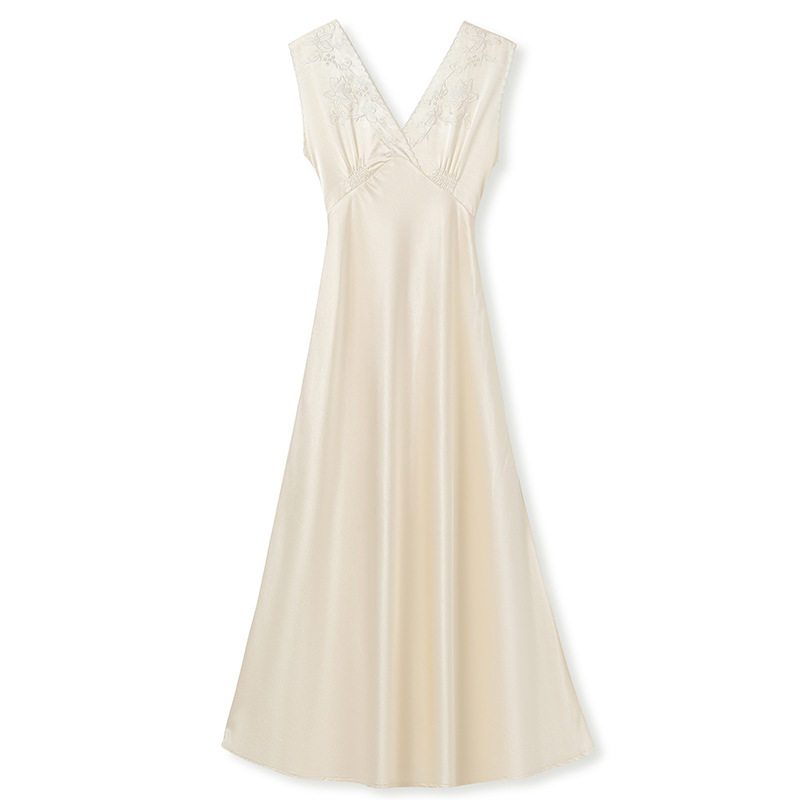 2026春夏装新款 轻奢新中式国风时尚双V领刺绣米白色连衣裙长裙