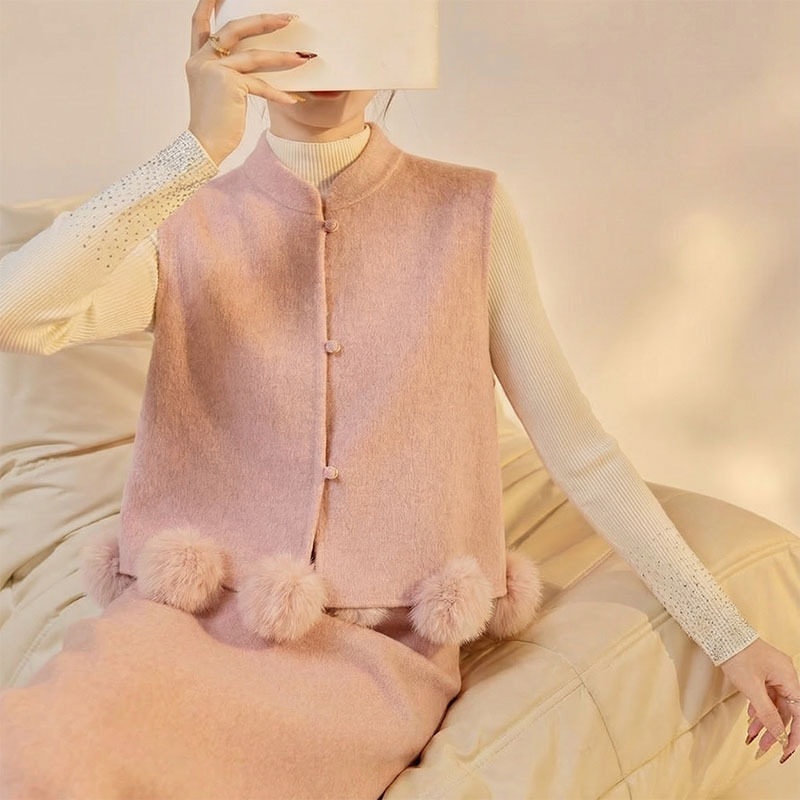 2026早春新款 轻奢新中式国风时尚粉色羊毛双面呢马甲半身裙套装