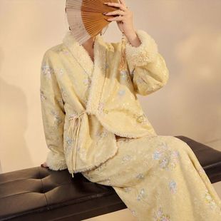 2025冬装新款 新中式国风亮片刺绣改良唐装汉服外套夹棉半裙套装