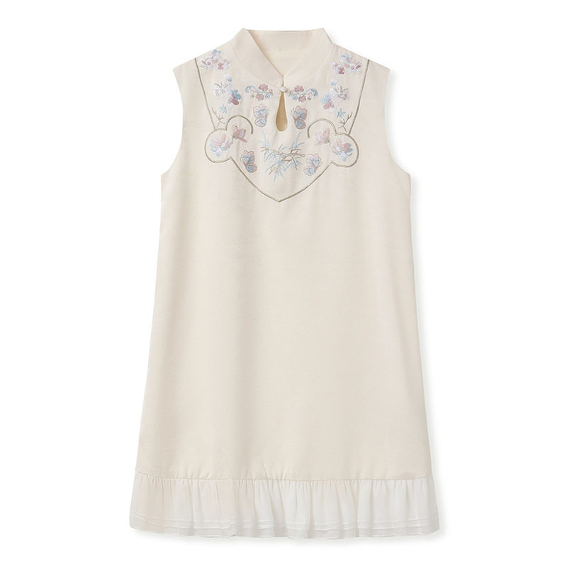 2026春夏装新款轻奢新中式国风刺绣立领无袖米白色改良旗袍连衣裙