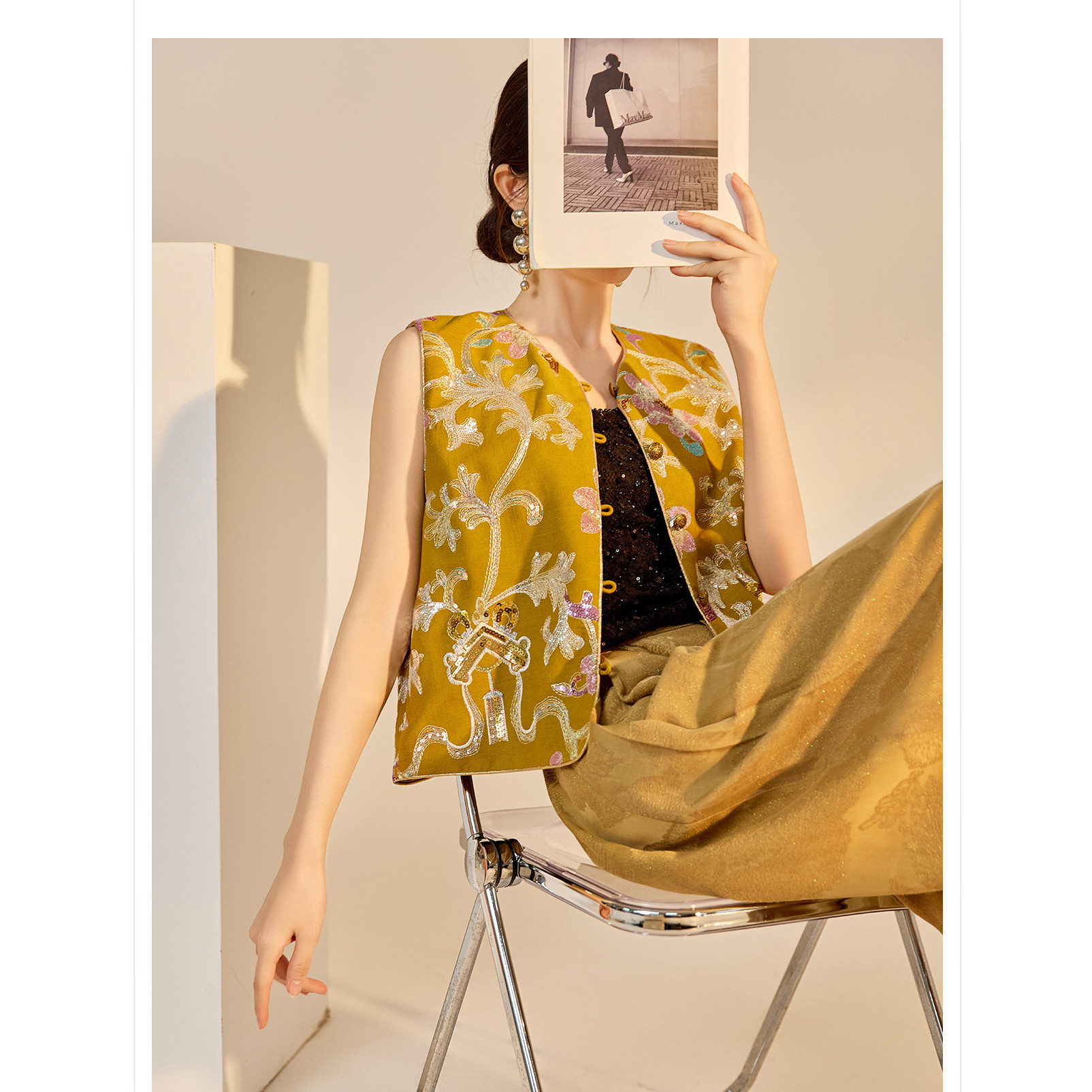 2026春装新款轻奢新中式国风重工亮片刺绣改良唐装马甲短外套套装