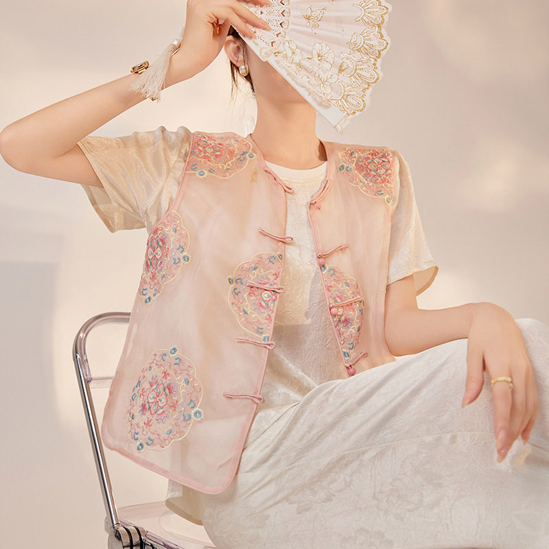 2025新款 轻奢新中式国风刺绣盘扣100%桑蚕丝改良唐装马甲马夹