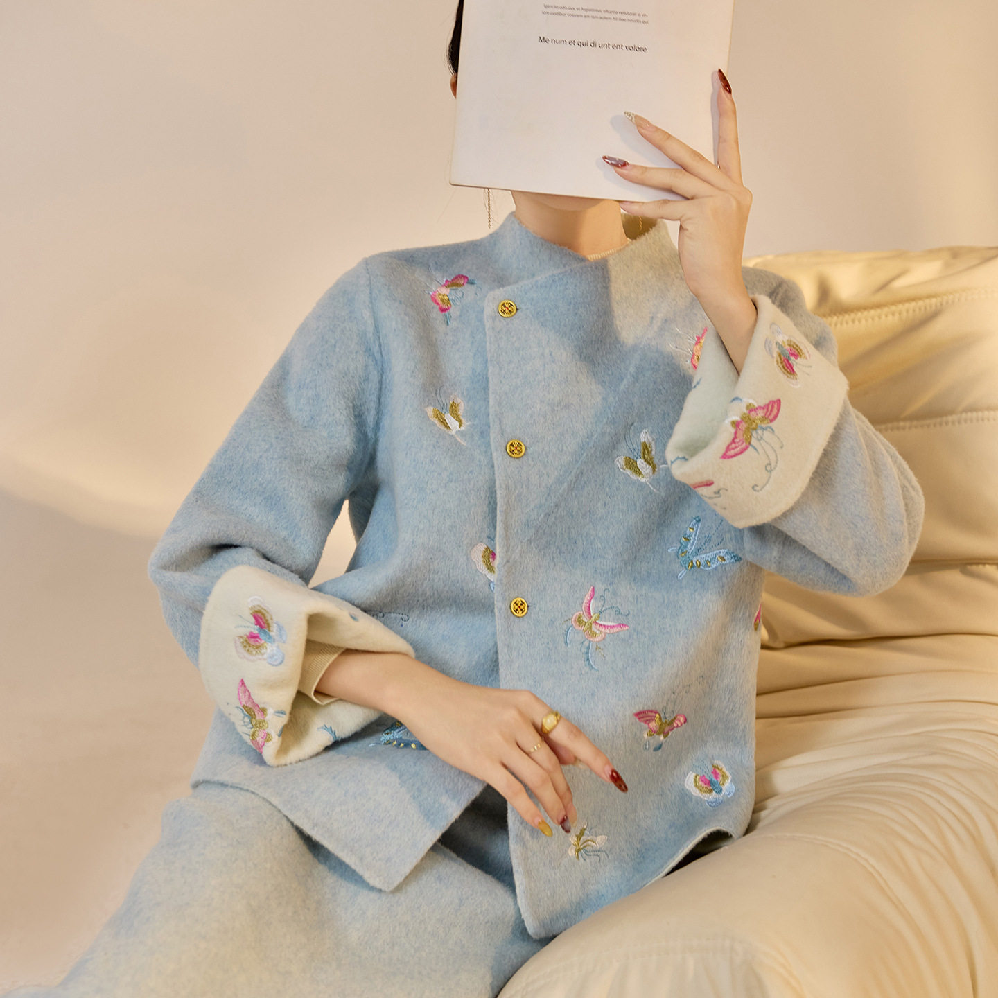 2025冬装新款 轻奢新中式国风蝴蝶刺绣羊毛双面呢外套半裙套装