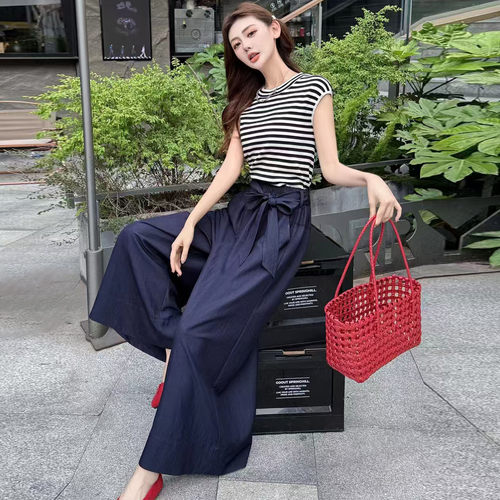 条纹背心腰带蝴蝶结阔脚裤两件套