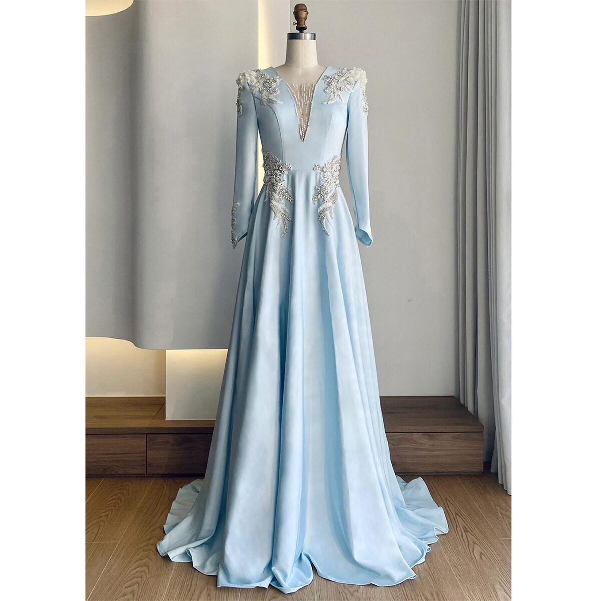 2025新款高端主持人年会晚礼服女结婚新娘订婚晚宴小个子生日成人