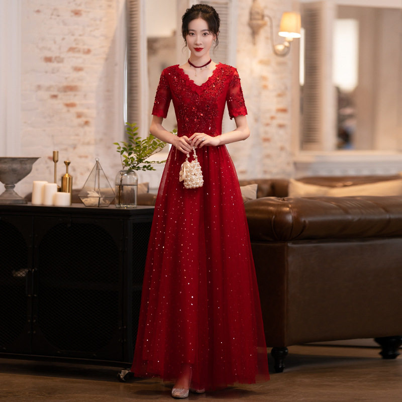 酒红色孕妇敬酒服新娘2025新款秋冬订婚礼服连衣裙大码结婚敬酒服
