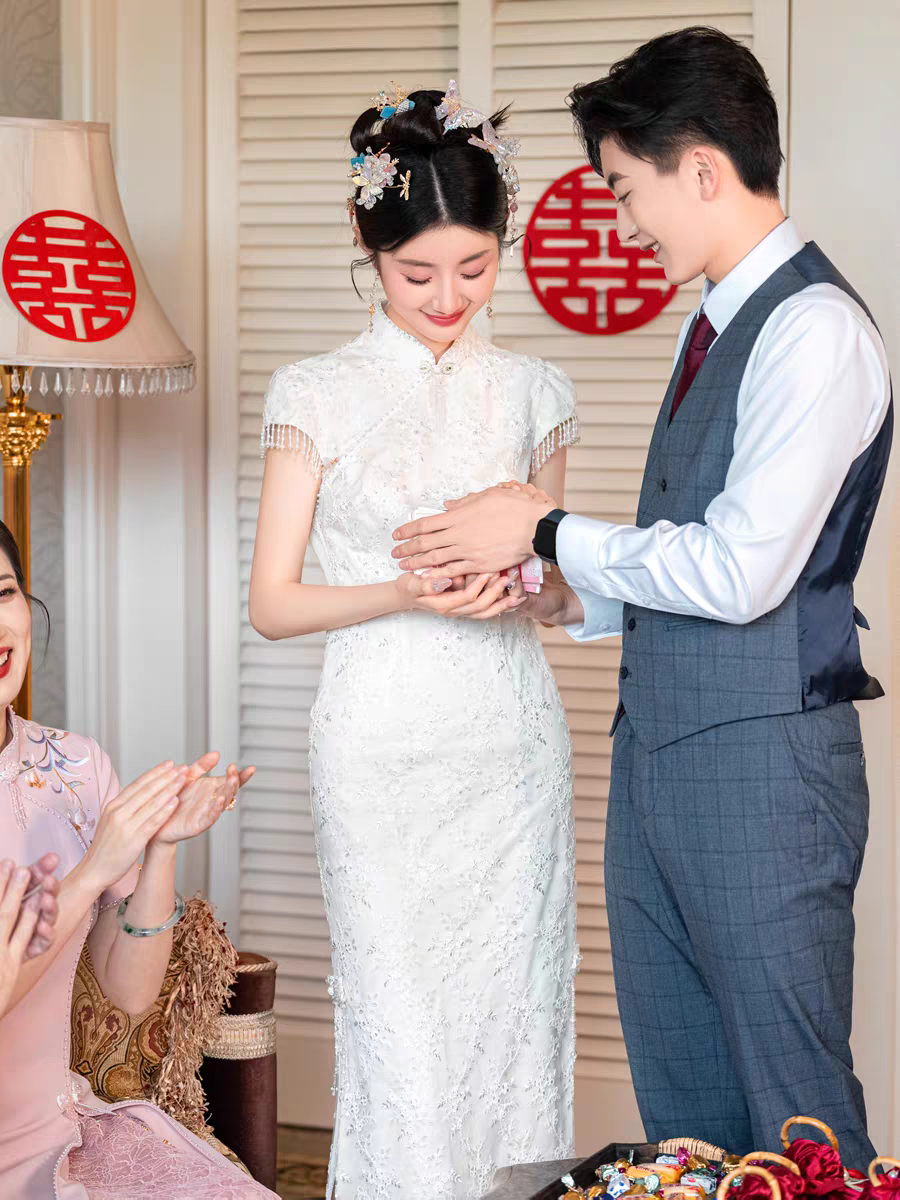 新中式2025新款新中式旗袍女白色订婚礼服小个子高端新娘敬酒服