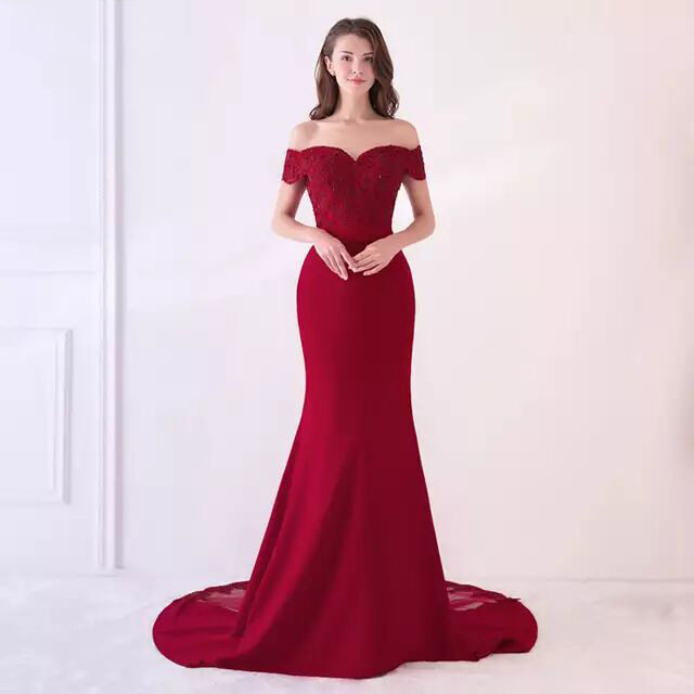2025新款法式主持名媛风白色一字肩连衣裙女高级感礼服裙订婚礼服