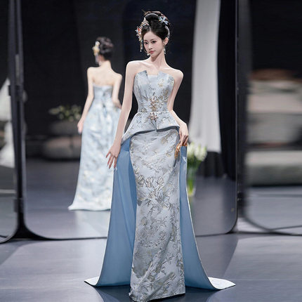 结婚晨袍女新娘长款复古修身敬酒服轻奢抹胸新中式订婚出阁宴礼服