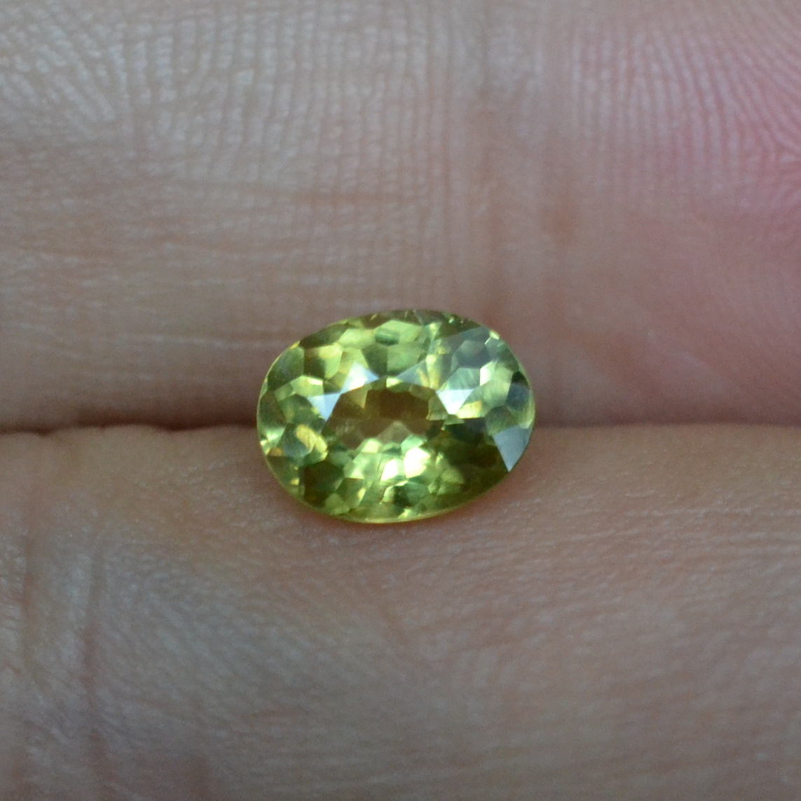 天然艳丽金绿宝石裸石椭圆形戒面1.21克拉全净体满火彩包邮送证书