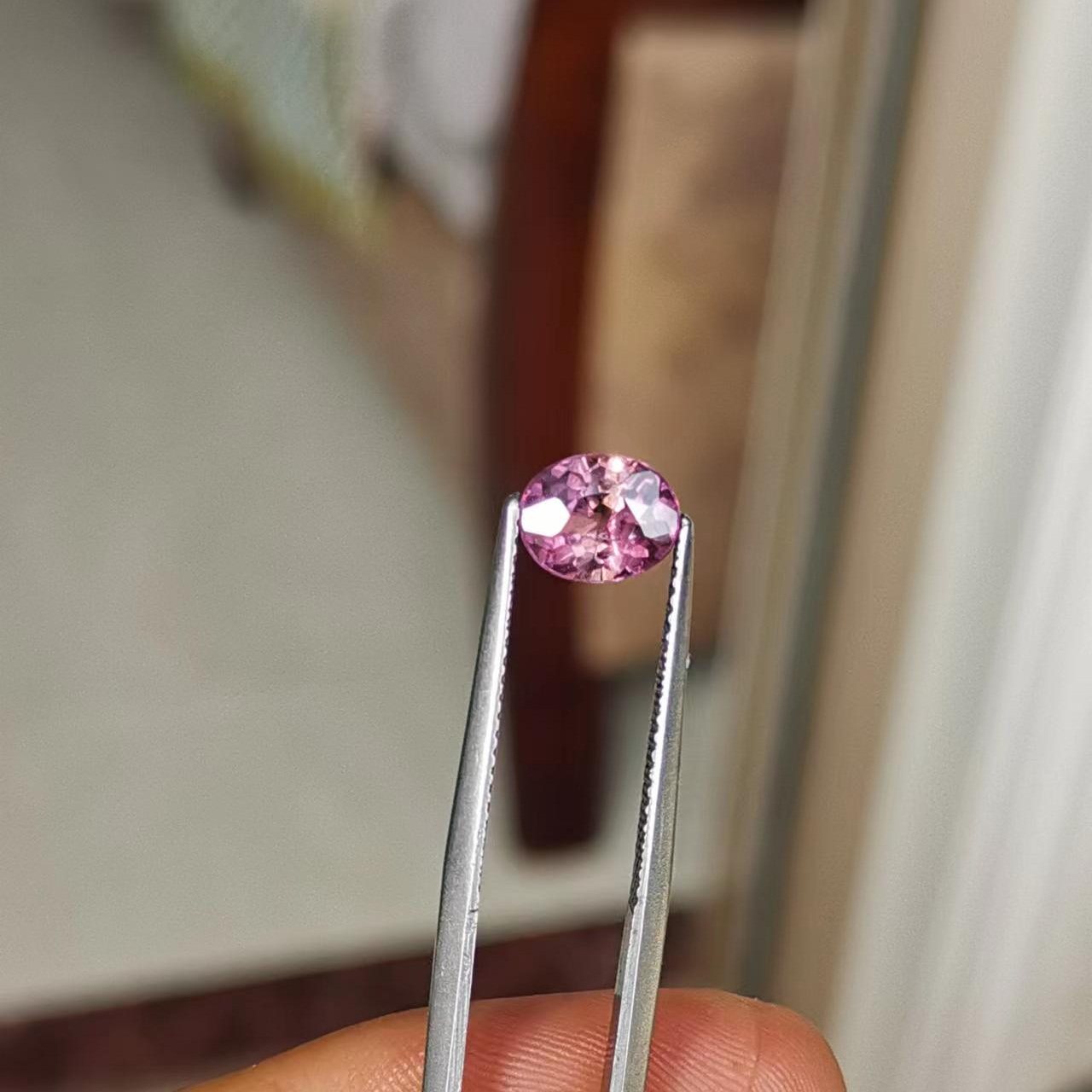 蓝宝石裸石桃红色满火彩送证书