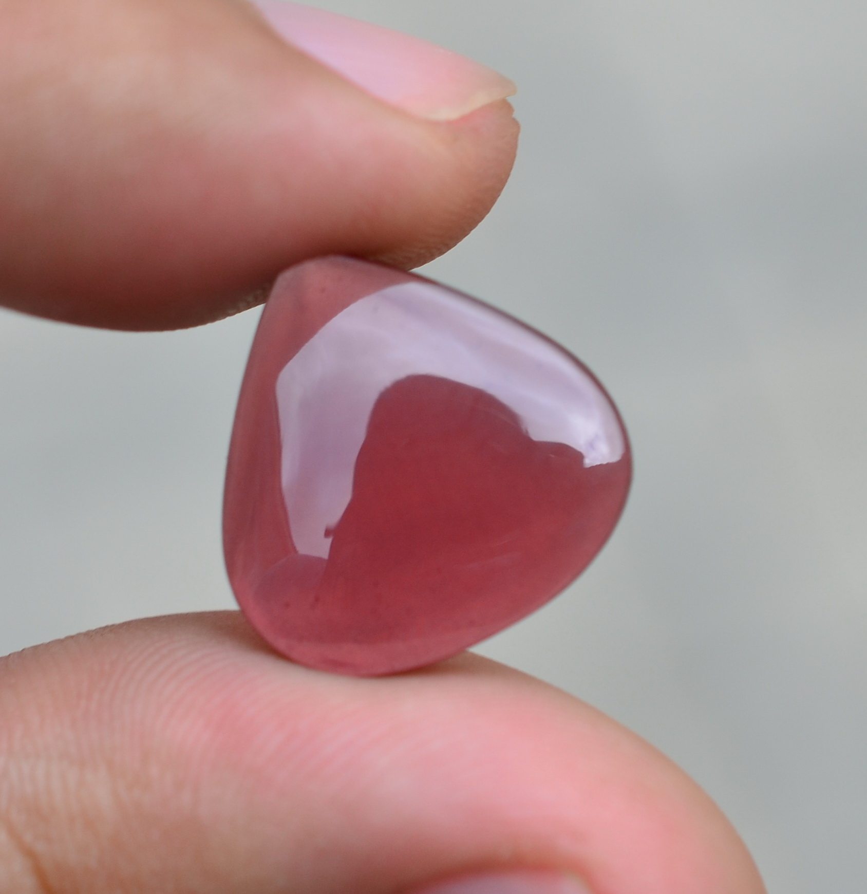 天然镁铝石榴石水滴形蛋面素面裸石10.5ct晶莹剔透效果好特惠包邮