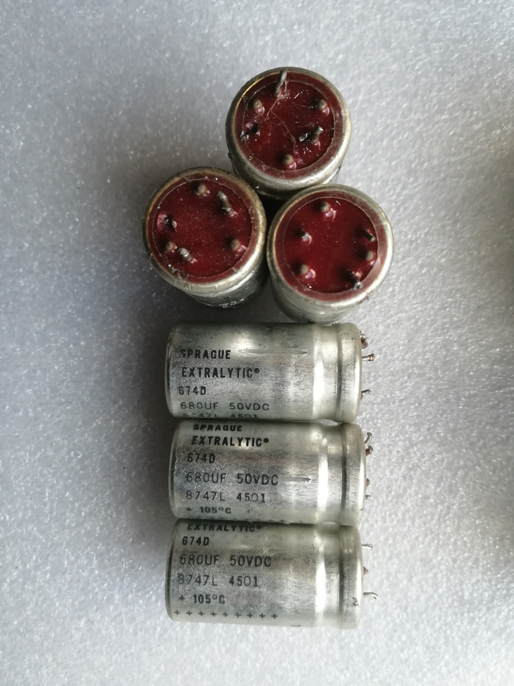 红头思碧 SPRAGUE EXTRALYTIC 674D系列 50v 680uf 发烧电解电容