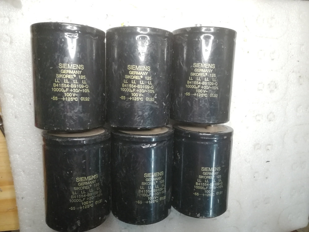德国 西门子SIEMENS S+M  SIKOREL系列 100V 10000UF 螺丝脚电容