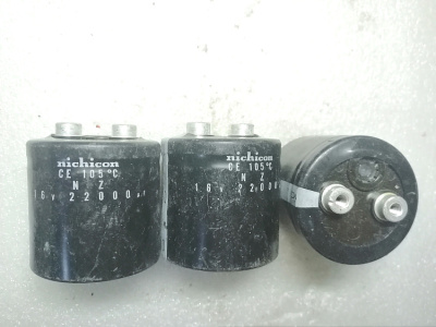 拆机 日本尼康nichicon 16v 22000uf 螺丝脚电容
