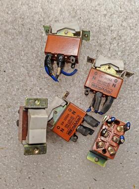 SW-3006A 日本NKK nikkai 日开 翘板/船型开关 6脚2档 250V 10A