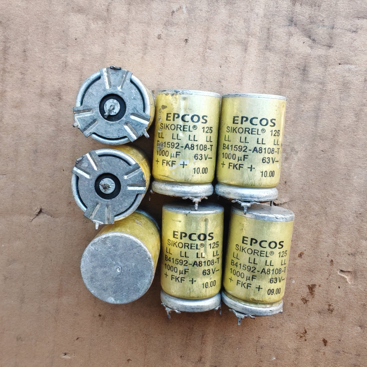 金装原标西门子SIEMENS SIKOREL系列 63V 1000UF 立式发烧电容