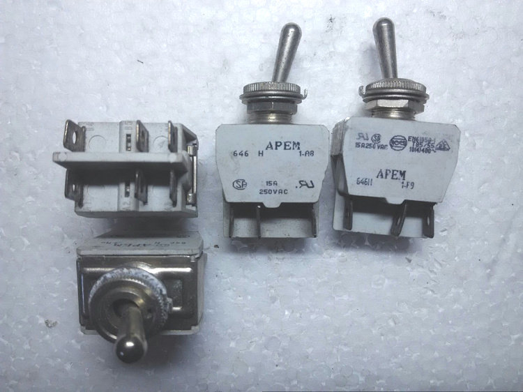 法国原装apem 大钮子6脚开关 开闭形式on--on 250v 15a