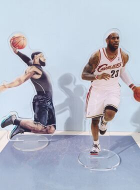 勒布朗詹姆斯亚克力立牌摆件湖人King James骑士LBJ篮球球迷礼物