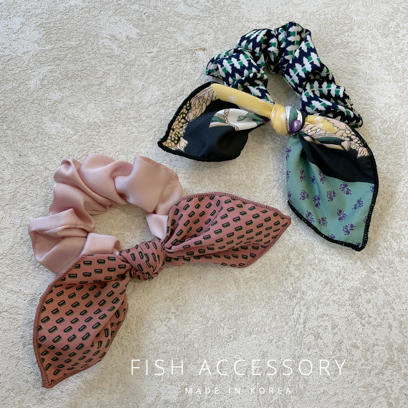 东大门进口绸缎面印花兔耳朵发圈