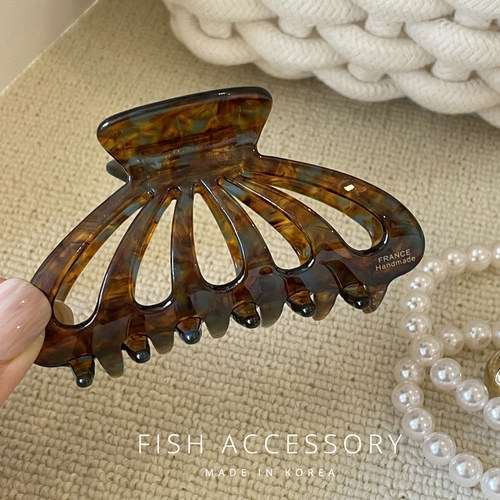 法式气质香槟棕薄荷深棕镂空抓夹