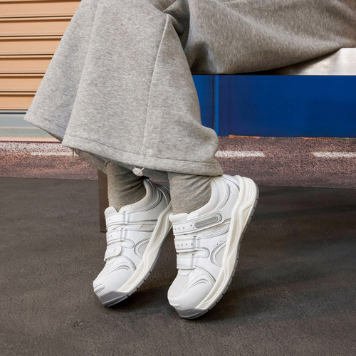 原创设计魔术贴板鞋小白鞋运动鞋