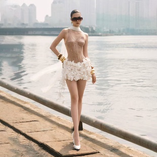 迷你连衣裙肤 Mael 女修身 Femme正品 白辣妹小众设计师越南 29SS