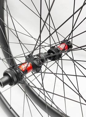 700C 碳纤维公路自行车碟刹桶轴轮组DT Swiss 240 exp 超轻量车轮