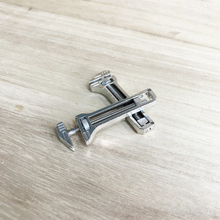 多功能刀具开瓶测量扳手器/Compact Titanium Multitool