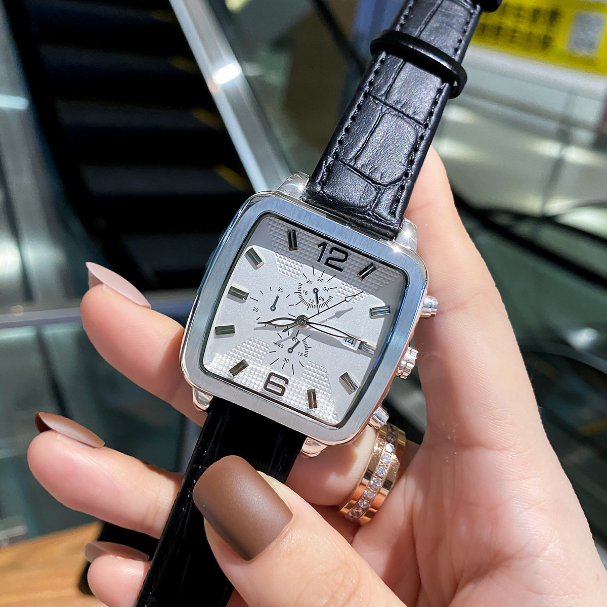 韩国tt霸气大表盘手表女高级感女士腕表女款大气正品高档新款女表