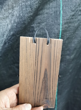 绿植挂板深色防腐木板