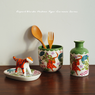 时尚单品 出口欧式设计师老虎造型陶瓷首饰碟 餐桌小花瓶 收纳罐