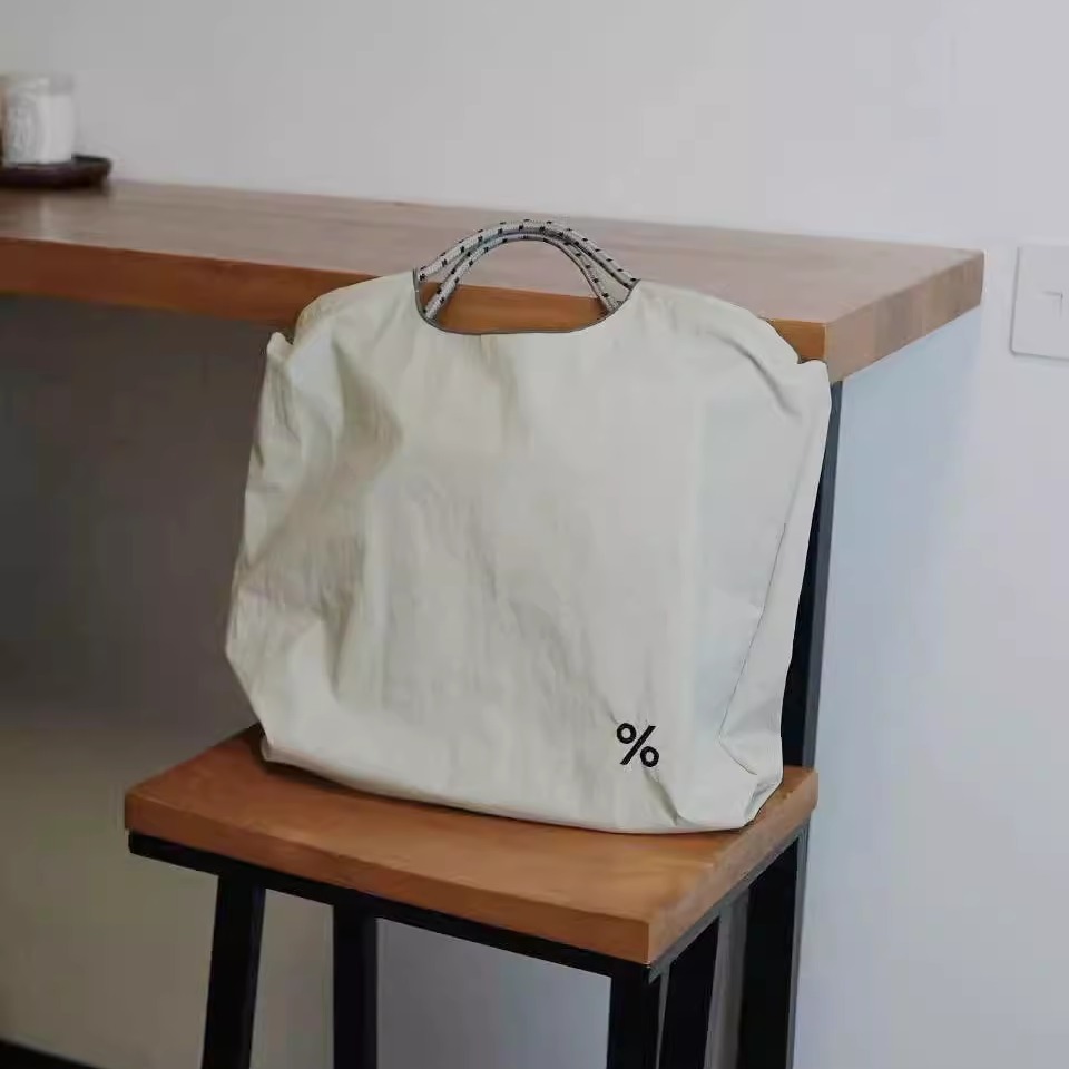 新款百分号阿拉比卡%风格刺绣尼龙袋购物通勤大容量手提包轻便