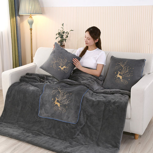 双面牛奶绒刺绣两用抱枕被加厚