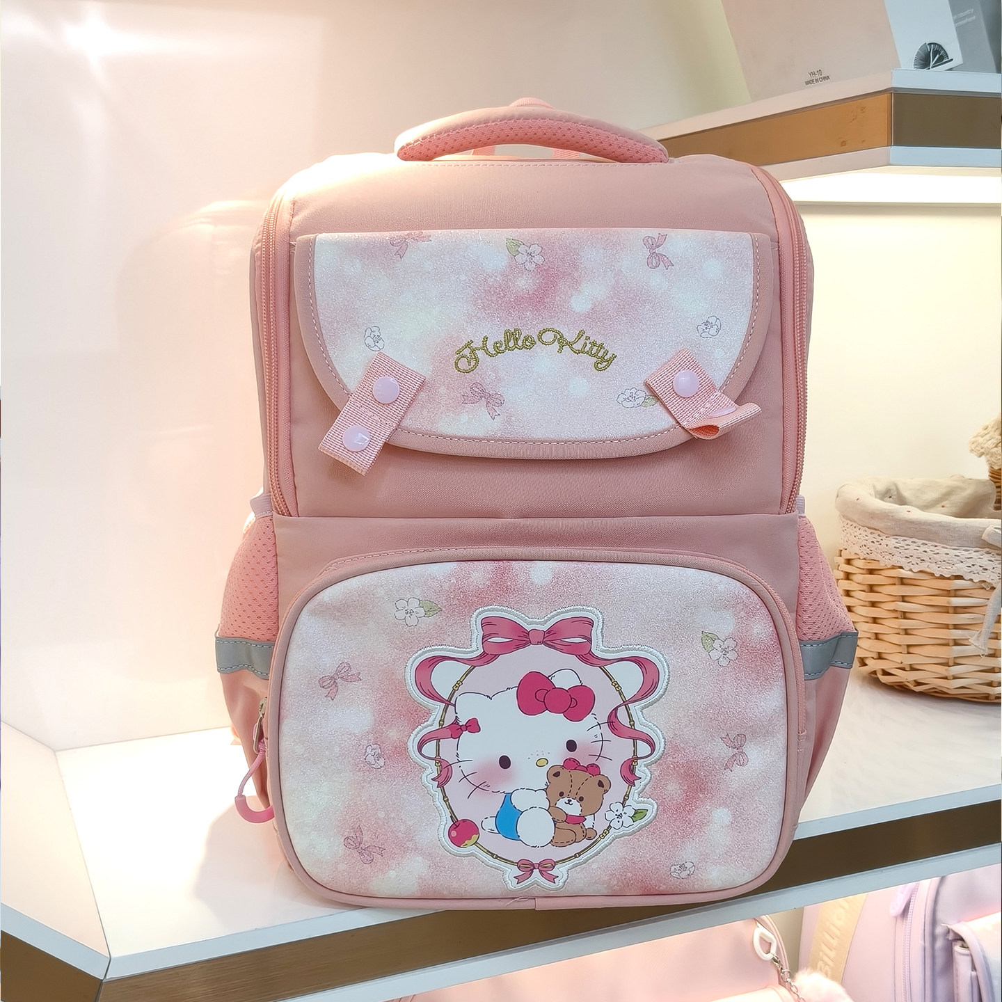 凯蒂猫2026新款小学生书包女三到六年级2026新款减负护脊双肩包