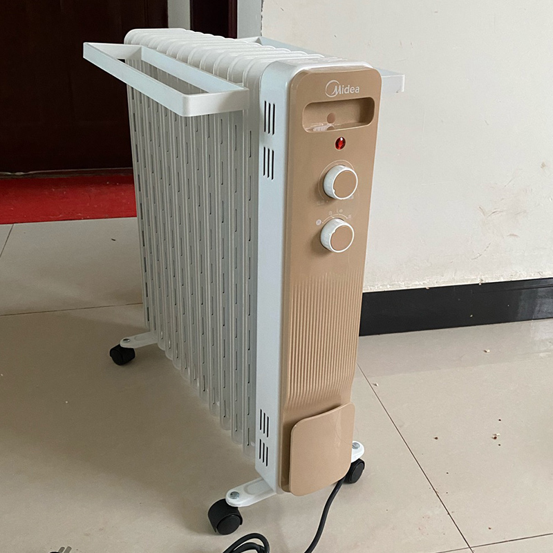 电暖器大面积油汀家用电暖器美的