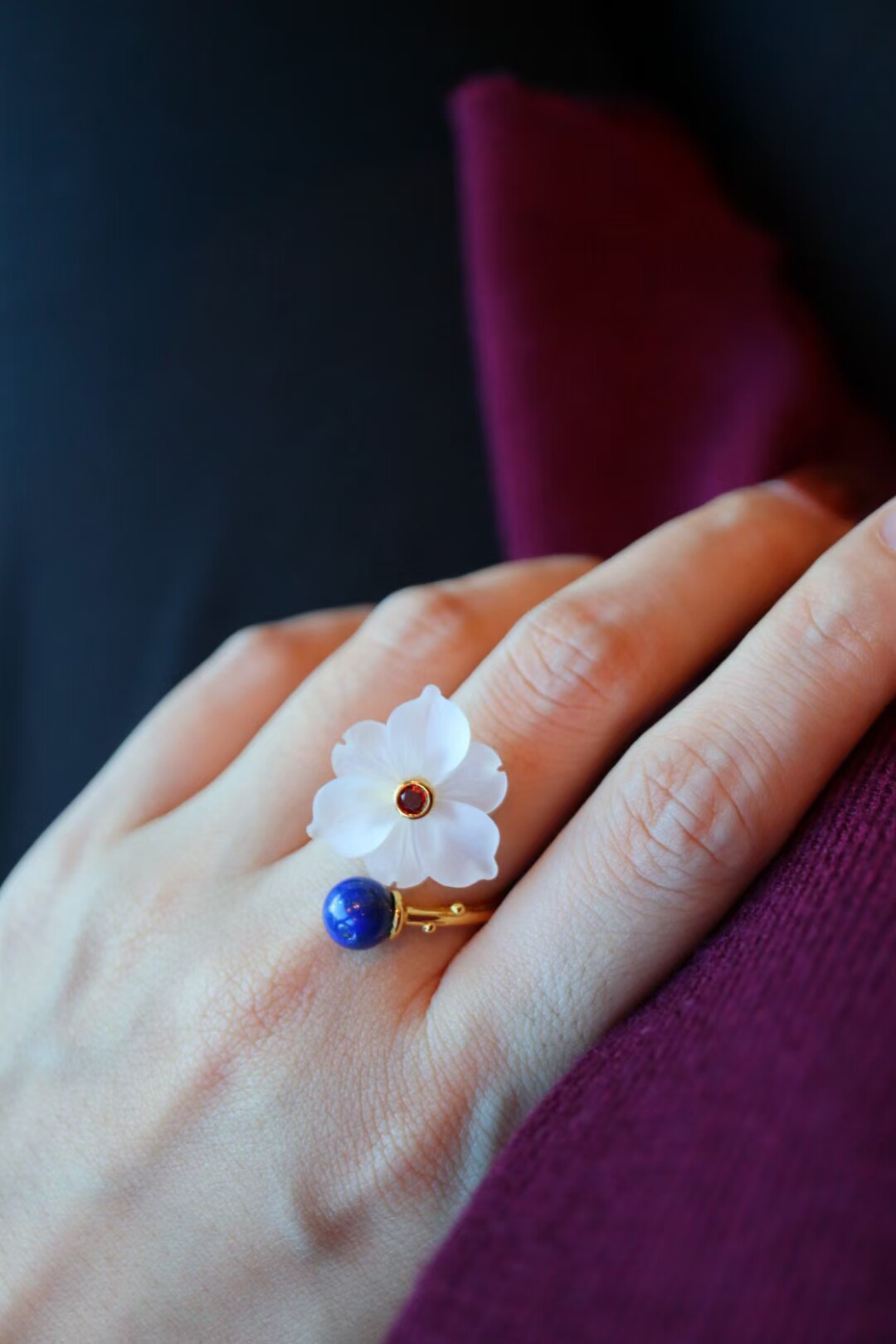 饰雅苑原创珠宝设计 天然纯手工雕刻水晶花瓣青金石戒指  礼物