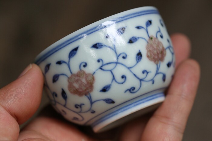 景德镇 一峯窑 缠枝莲釉里红 小缸杯