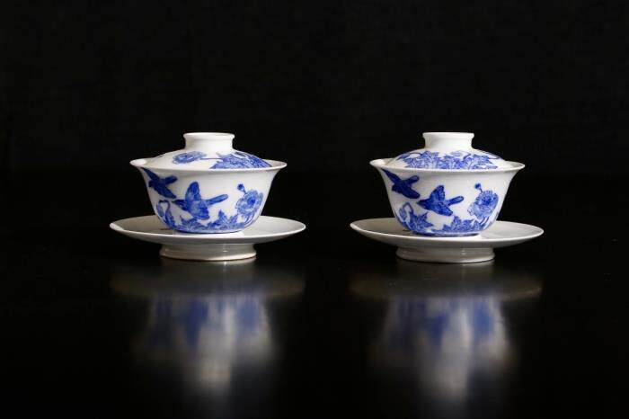 景德窑贵和祥 老贵和祥 花鸟盖碗一对 不拆