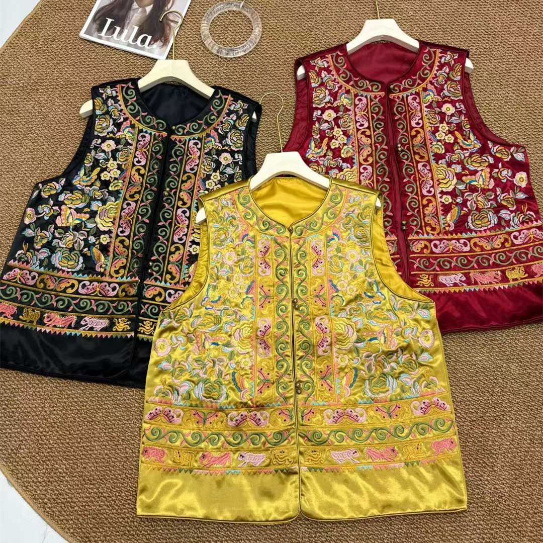 国潮马夹秋季新款新中式国风重工刺绣缎面马甲女中长款大码盘扣女