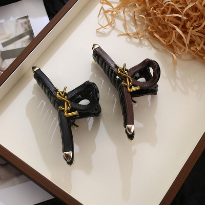 复古皮质醋酸字母头发抓夹女高级感2026新款大号量大盘发鲨鱼夹