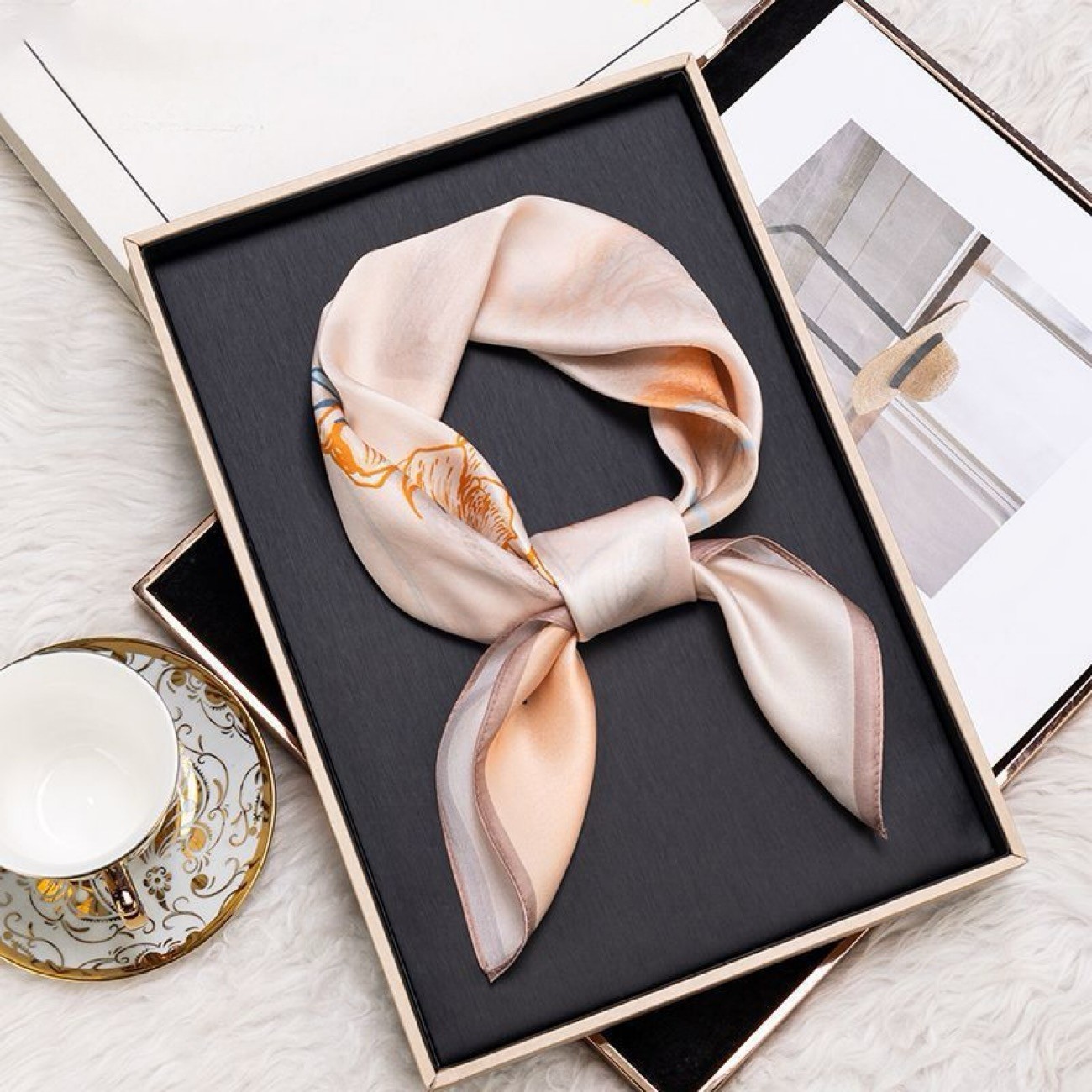 上海故事真丝丝巾妈妈款100%桑蚕丝方巾女百搭杭州丝绸小领巾绑包,服饰配件/皮带/帽子/围巾,围巾/丝巾/披肩,淘宝优惠券,粉丝福利购,淘宝优惠卷