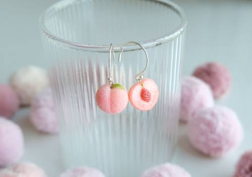少女心手作风水蜜桃耳夹新品