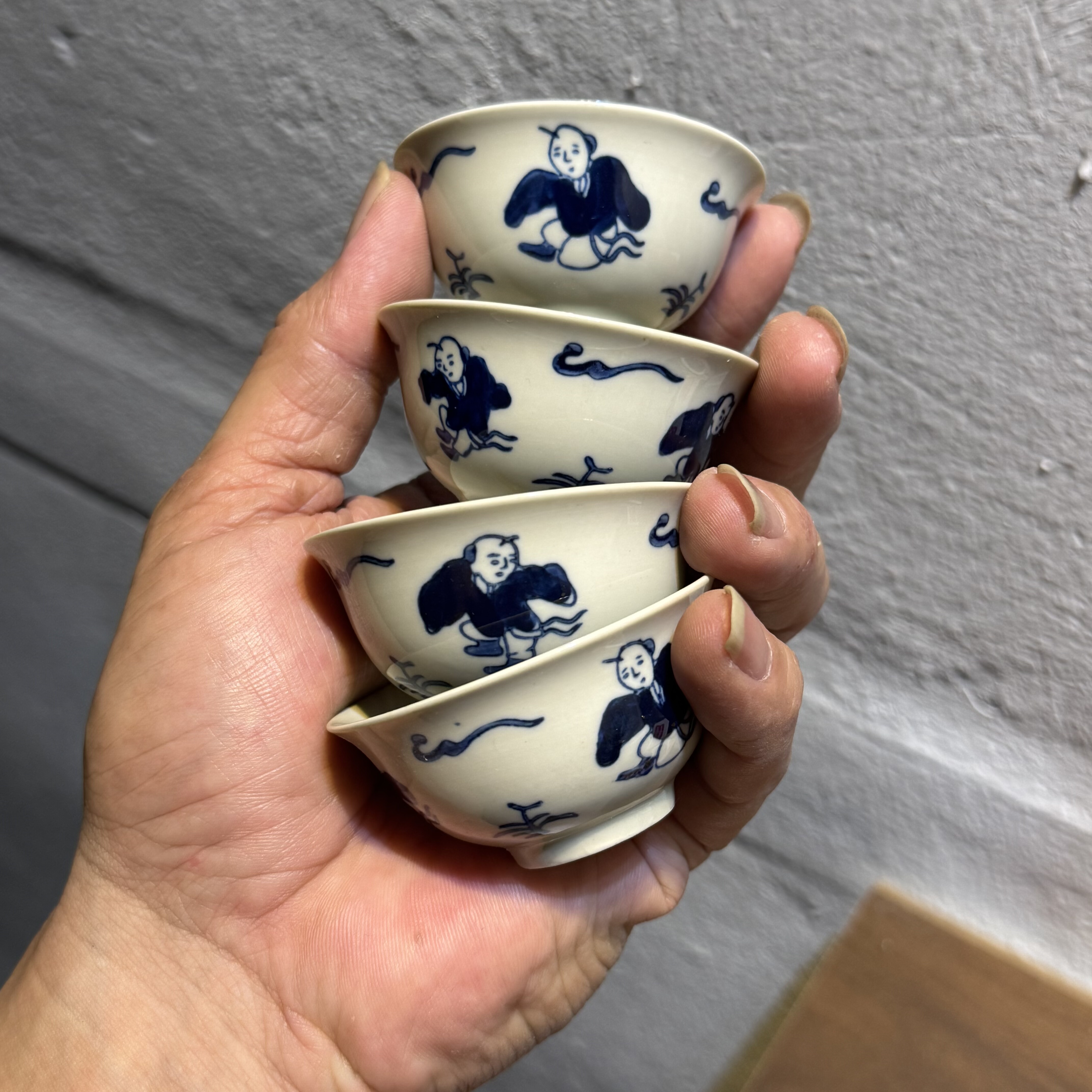 原始草木灰潮州枫溪婴戏顽童若深珍藏早期功夫茶手绘青花瓷品茗杯