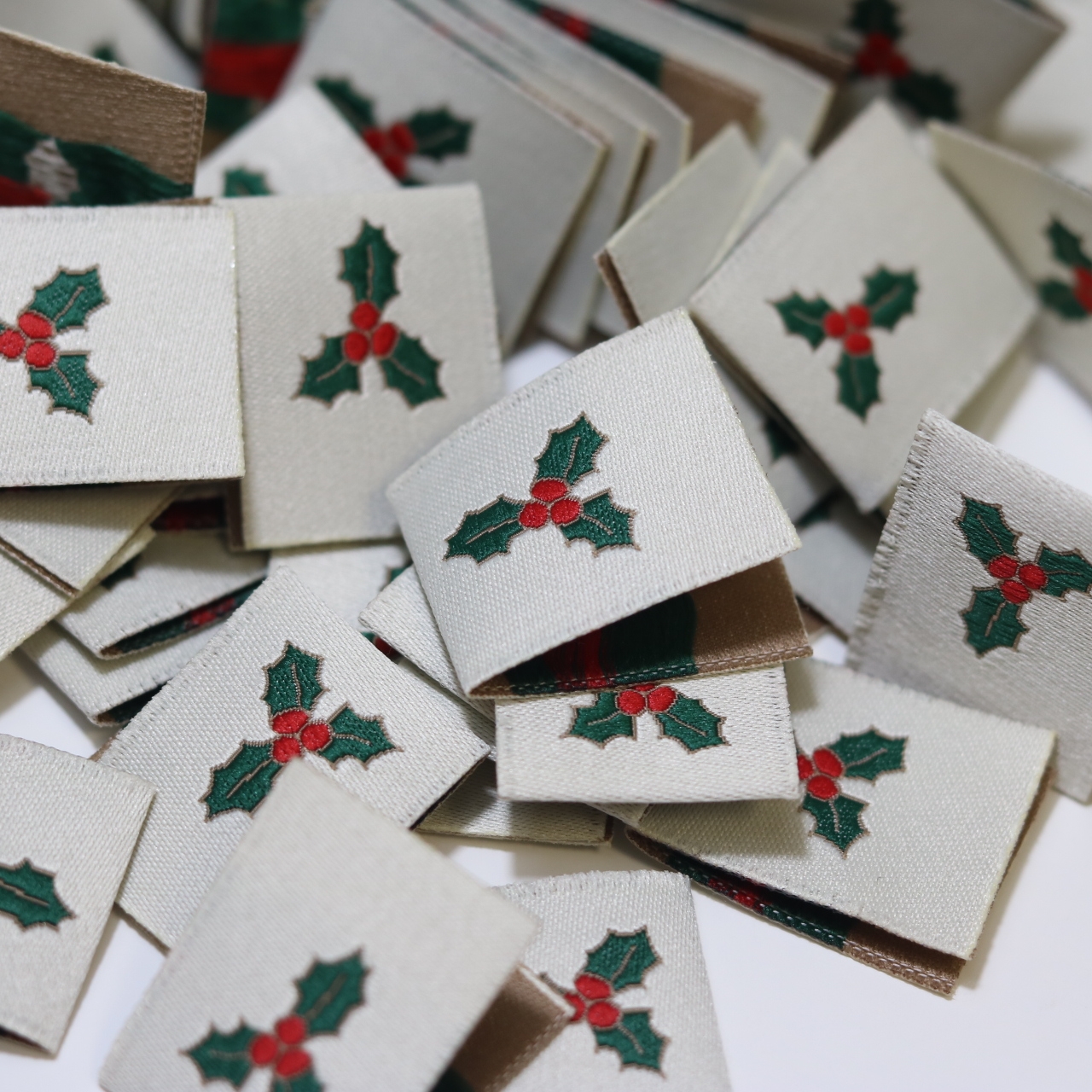 圣诞节浆果布标装饰织唛领标洗标服装辅料织标商标大肠圈辅料现货