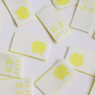 外贸猫咪头对折布标可爱织唛服装 辅料领标设计定制织标工厂现货